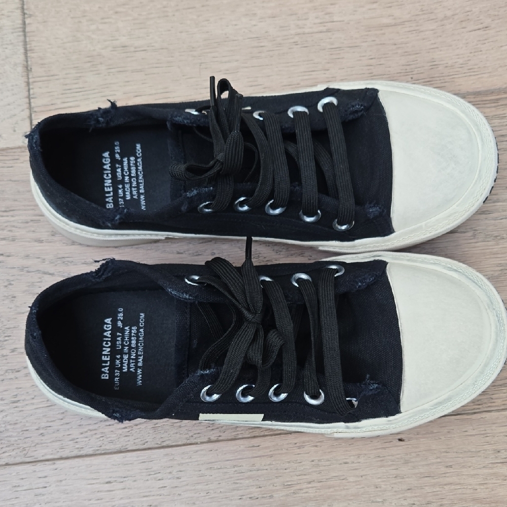 Women's Black and Cream Sneakers - Picture 5 of 5